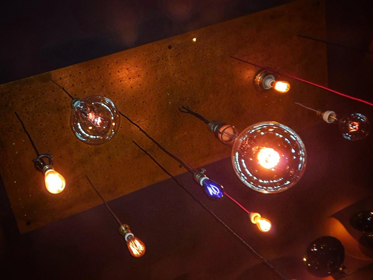 bulb set - ceiling