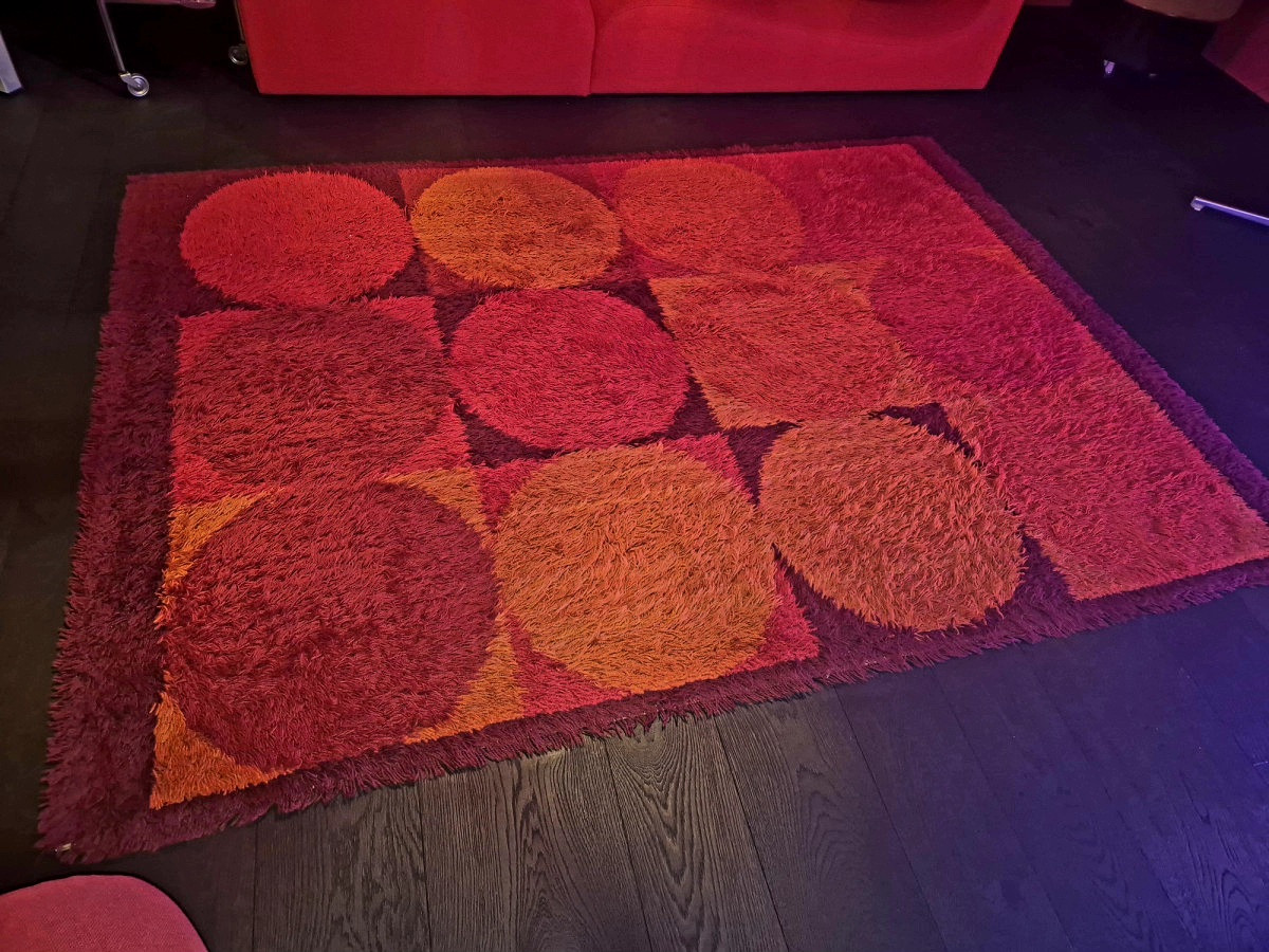 Space Age carpet