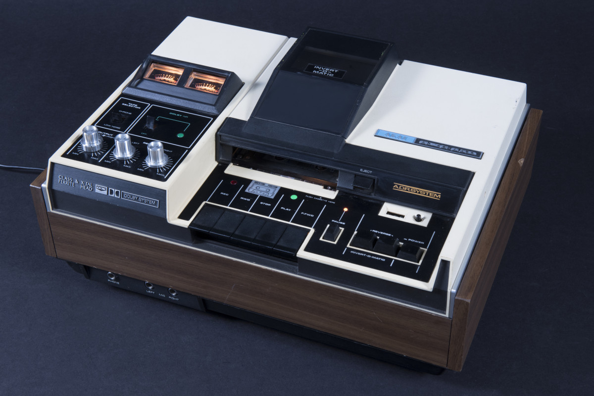 AKAI GXC-60D