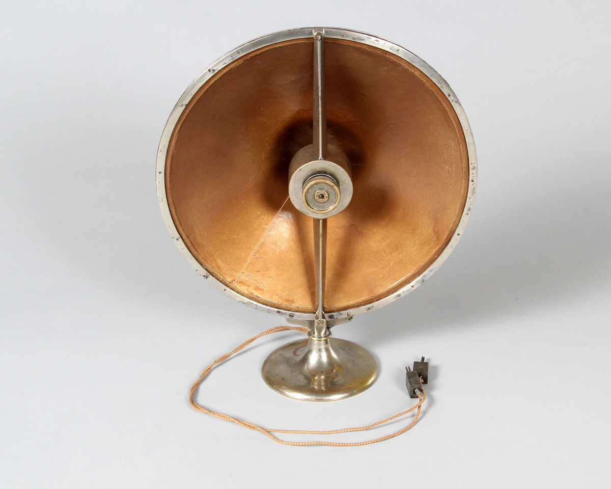 Parabolic, metal, flat