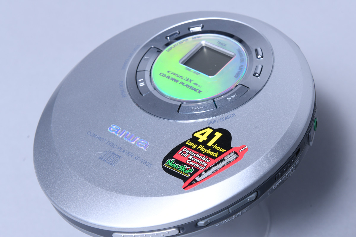 AIWA XP V835